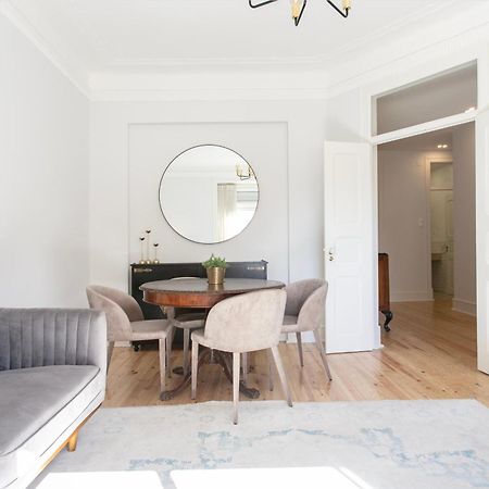 Boutique Apartment Near Ritz & Liberdade Lisbon Bagian luar foto