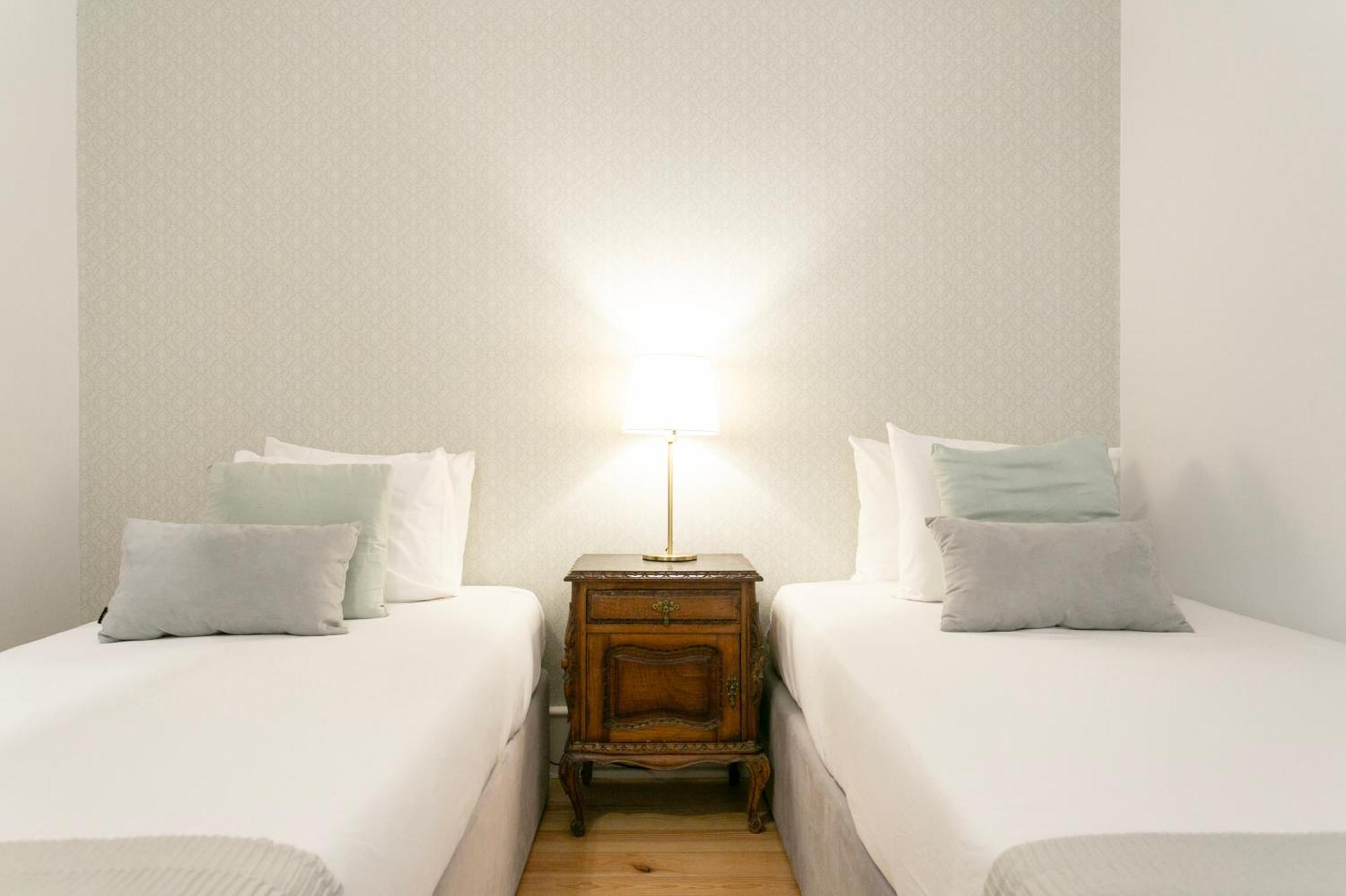 Boutique Apartment Near Ritz & Liberdade Lisbon Bagian luar foto