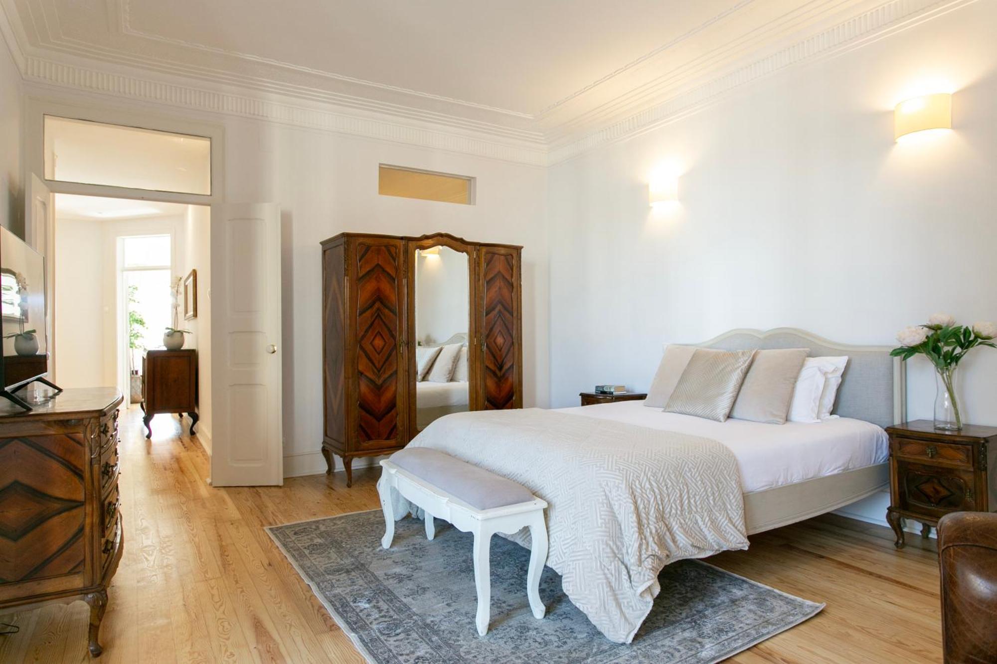 Boutique Apartment Near Ritz & Liberdade Lisbon Bagian luar foto
