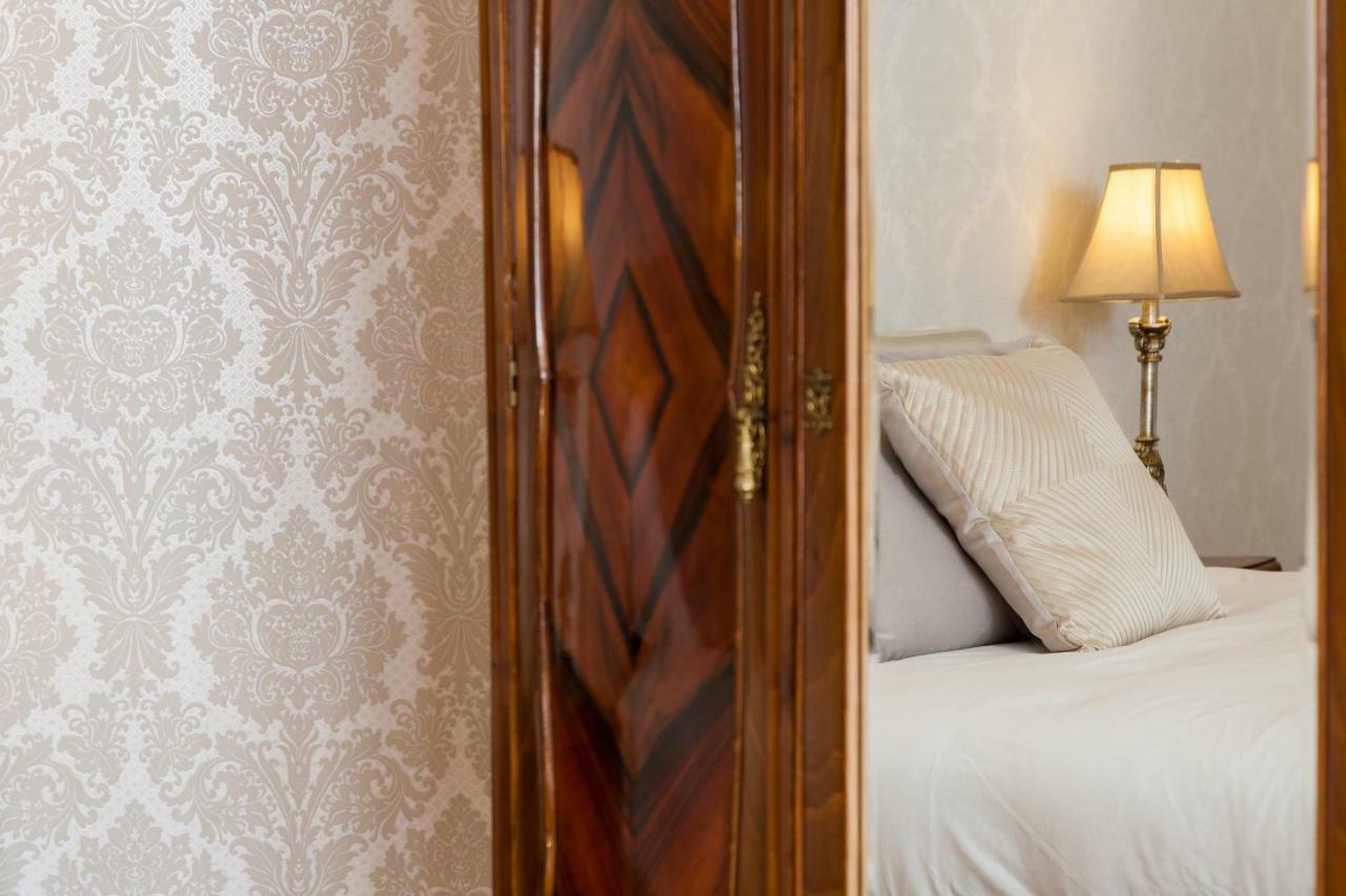 Boutique Apartment Near Ritz & Liberdade Lisbon Bagian luar foto